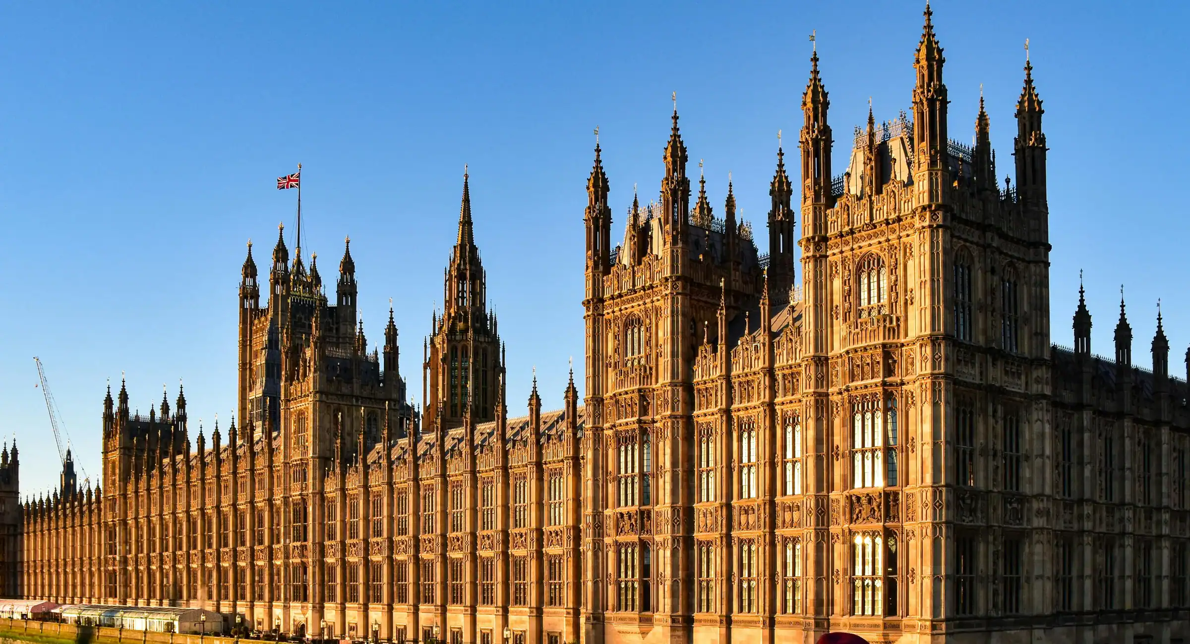 a photo of the houses of parliaments used decoratively in this article above Uk government gilts and the autumn statement